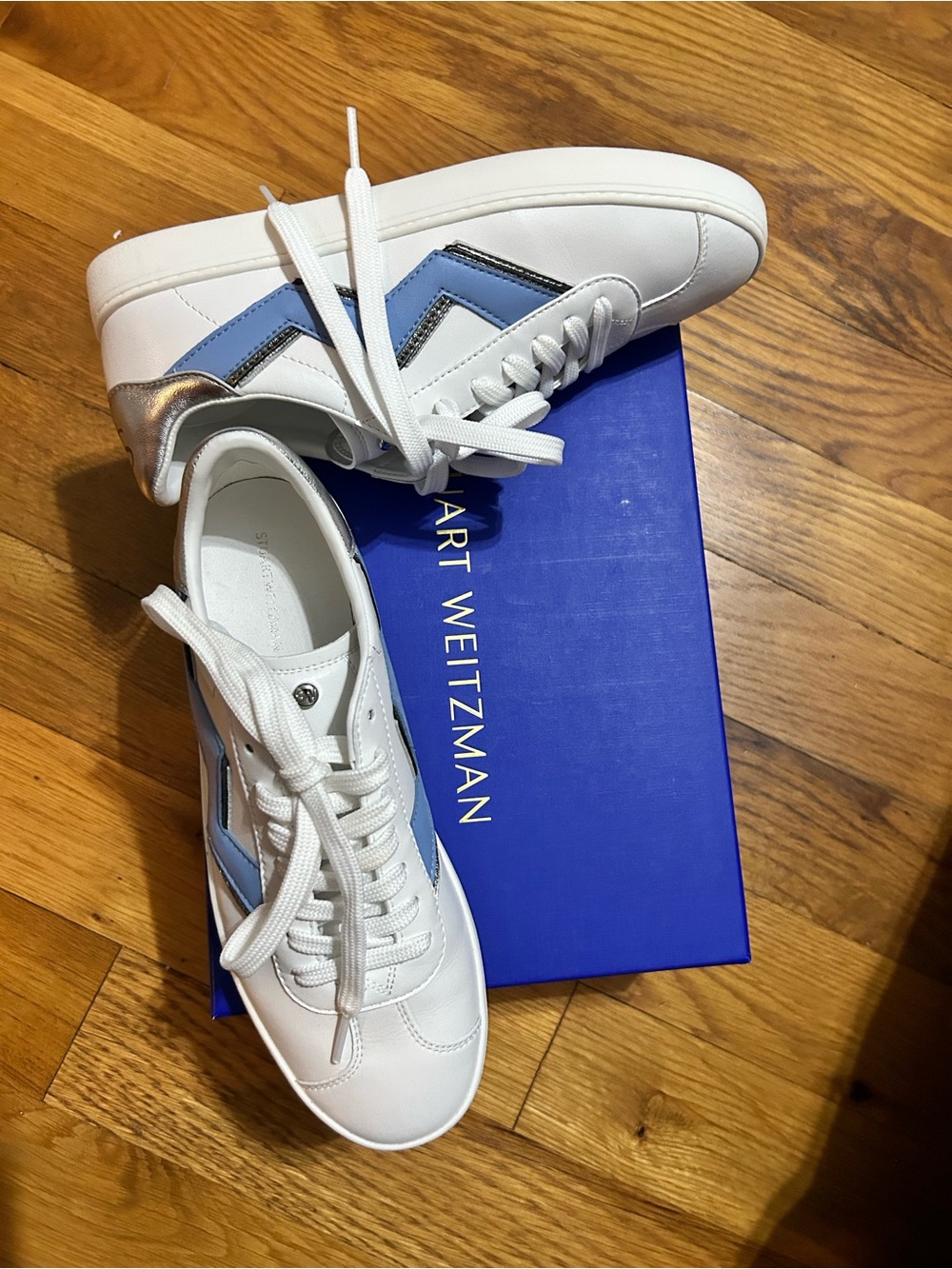 Stuart Weitzman Daryl 2 Leather Sneakers w/ Light Blue and Silver Accents 9B NIB